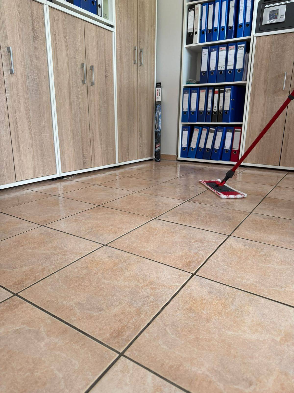 Büroreinigung bei AKBARI Reinigungsservice